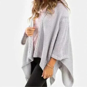 Cozy‎ gray open stitch cardigan poncho